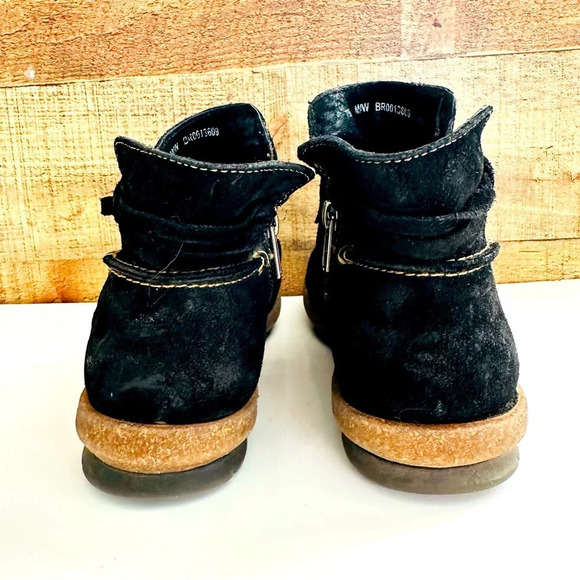 Born Tarkiln Black Distressed Leather Ankle Booties - Picture 5 of 8